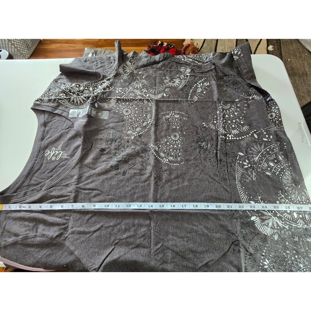 Made for Life Womens 3X Charcoal Gray Mandala Graphic V-Neck T-Shirt NWT - Picture 8 of 12